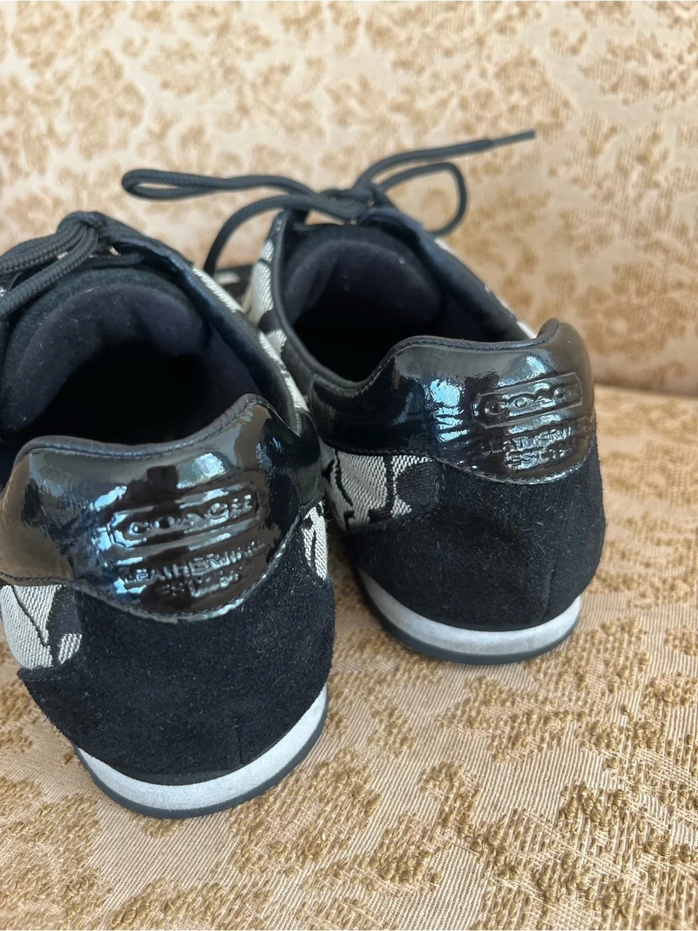 COACH Katelyn Sneakers size 8 classic monogram print black
